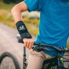 Wrist brace for mountain biking